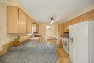 6111 Thurston Rd, Springfield, OR 97478 - Photo 12