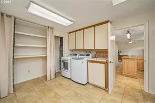 6111 Thurston Rd, Springfield, OR 97478 - Photo 16