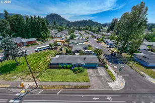 6111 Thurston Rd, Springfield, OR 97478 - Photo 36