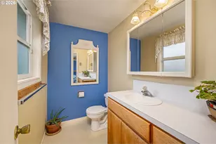 6111 Thurston Rd, Springfield, OR 97478 - Photo 26