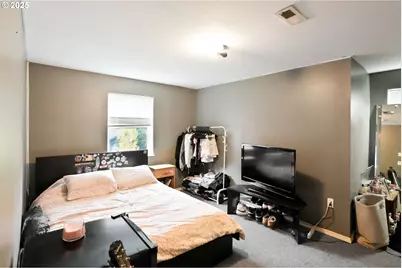 704 Cliff Ct, Silverton, OR 97381 - Photo 22