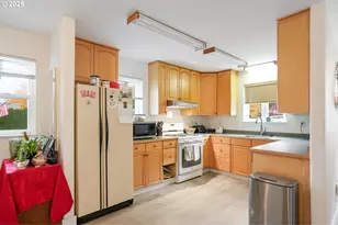 704 Cliff Ct, Silverton, OR 97381 - Photo 8