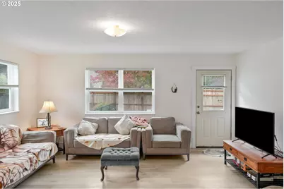 704 Cliff Ct, Silverton, OR 97381 - Photo 12