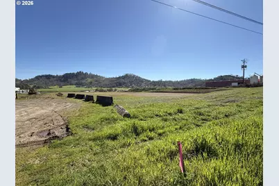 7841 Old Highway 99, Roseburg, OR 97470 - Photo 4