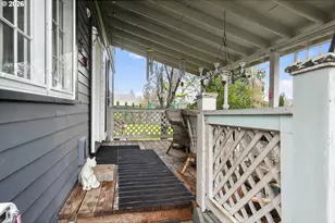 211 S 3rd St, Cottage Grove, OR 97424 - Photo 30