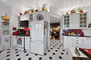 211 S 3rd St, Cottage Grove, OR 97424 - Photo 12