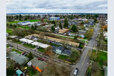 1612 Polk St, Eugene, OR 97402 - Photo 10