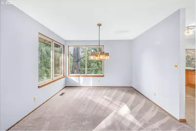 6630 SW Ventura Dr, Tigard, OR 97223 - Photo 6