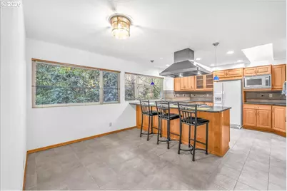 6630 SW Ventura Dr, Tigard, OR 97223 - Photo 8