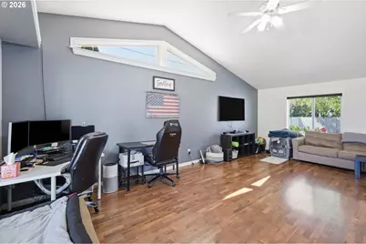 1924 W 10th Ave, Junction City, OR 97448 - Photo 8