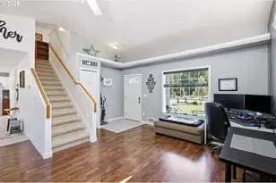 1924 W 10th Ave, Junction City, OR 97448 - Photo 6