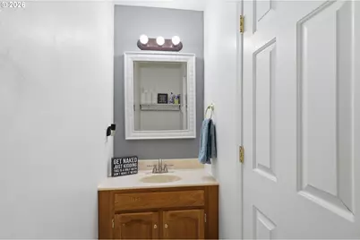 1924 W 10th Ave, Junction City, OR 97448 - Photo 34