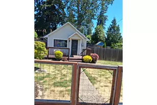1055 Columbia Ave, Gladstone, OR 97027 - Photo 8