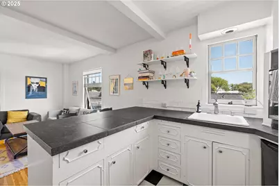 1811 NW Couch St #508, Portland, OR 97209 - Photo 10