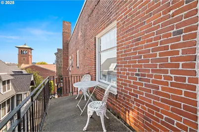 1811 NW Couch St #508, Portland, OR 97209 - Photo 6