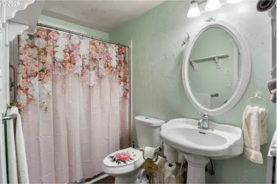 2333 24th St, Florence, OR 97439 - Photo 26