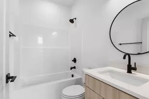 2069 SE Harold St, Portland, OR 97202 - Photo 12