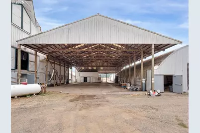 33140 NW Hornecker Rd, Hillsboro, OR 97124 - Photo 28