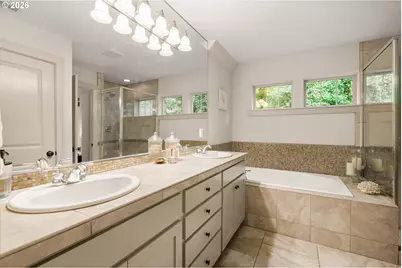 5077 W Sunset Dr, Lake Oswego, OR 97035 - Photo 30