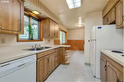 11425 SE Ash Ct, Portland, OR 97216 - Photo 10