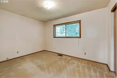 11425 SE Ash Ct, Portland, OR 97216 - Photo 16