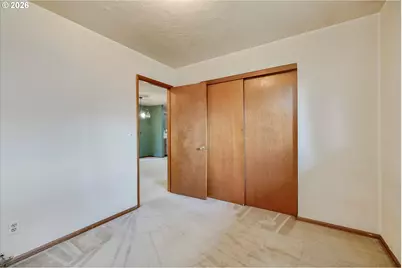 11425 SE Ash Ct, Portland, OR 97216 - Photo 14
