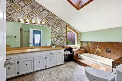 15598 NW Overton Dr, Beaverton, OR 97006 - Photo 14