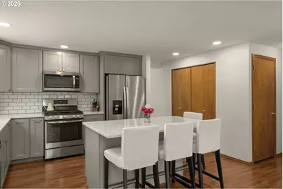 10366 SW Porter St, Portland, OR 97225 - Photo 4