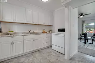 2809 E 28th St, Vancouver, WA 98661 - Photo 12