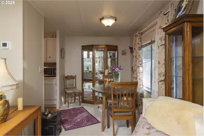 11526 SW Royal Villa Dr, Portland, OR 97224 - Photo 14