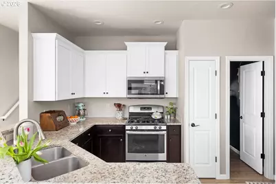 13882 SE Taralon Dr, Happy Valley, OR 97015 - Photo 16