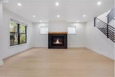 10682 SW Berkshire St, Portland, OR 97225 - Photo 8