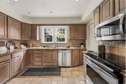2260 NE 32nd Ave, Portland, OR 97212 - Photo 18