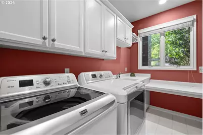 17485 Brookhurst Dr, Lake Oswego, OR 97034 - Photo 28