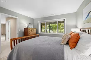17485 Brookhurst Dr, Lake Oswego, OR 97034 - Photo 32
