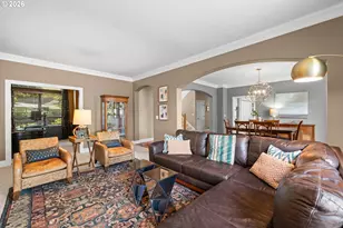 17485 Brookhurst Dr, Lake Oswego, OR 97034 - Photo 8