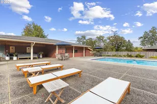 2230 W Harvard Ave, Roseburg, OR 97471 - Photo 40