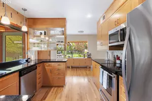 2230 W Harvard Ave, Roseburg, OR 97471 - Photo 12