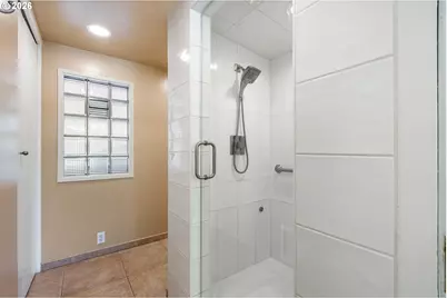 2230 W Harvard Ave, Roseburg, OR 97471 - Photo 30