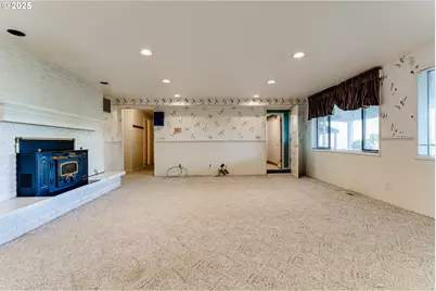 2595 Highland Oaks Dr, Eugene, OR 97405 - Photo 28