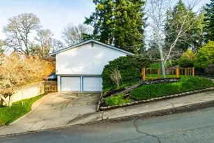 2595 Highland Oaks Dr, Eugene, OR 97405 - Photo 38