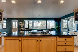 2595 Highland Oaks Dr, Eugene, OR 97405 - Photo 10