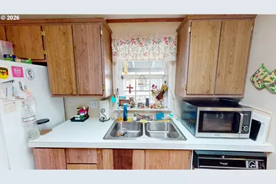 94120 Strahan St #109, Gold Beach, OR 97444 - Photo 10