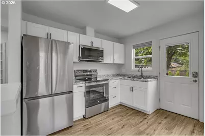 905 20th St SE, Salem, OR 97301 - Photo 14