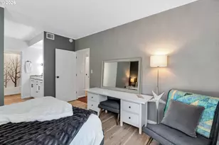 2245 SW Park Pl, Portland, OR 97205 - Photo 24