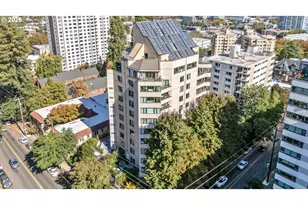 2245 SW Park Pl, Portland, OR 97205 - Photo 2