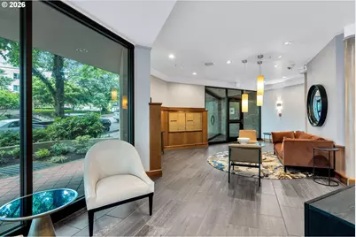 2245 SW Park Pl #6D, Portland, OR 97205 - Photo 4