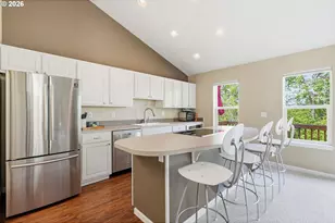 13217 SW Summerwood Dr, Portland, OR 97223 - Photo 12
