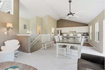 13217 SW Summerwood Dr, Portland, OR 97223 - Photo 8