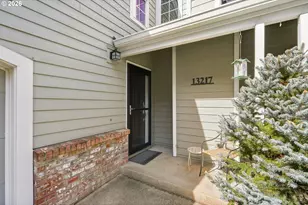 13217 SW Summerwood Dr, Portland, OR 97223 - Photo 4
